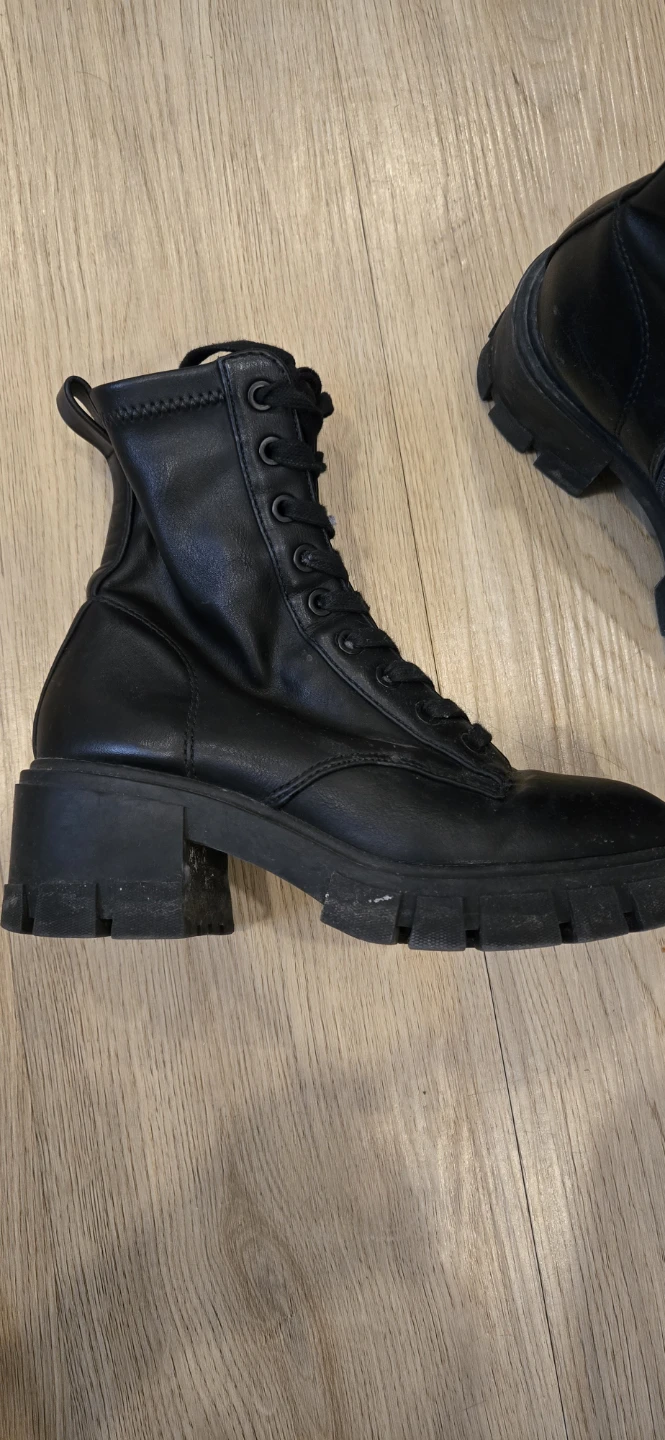 Black Lace-Up Boots - Size 5 - photo 4