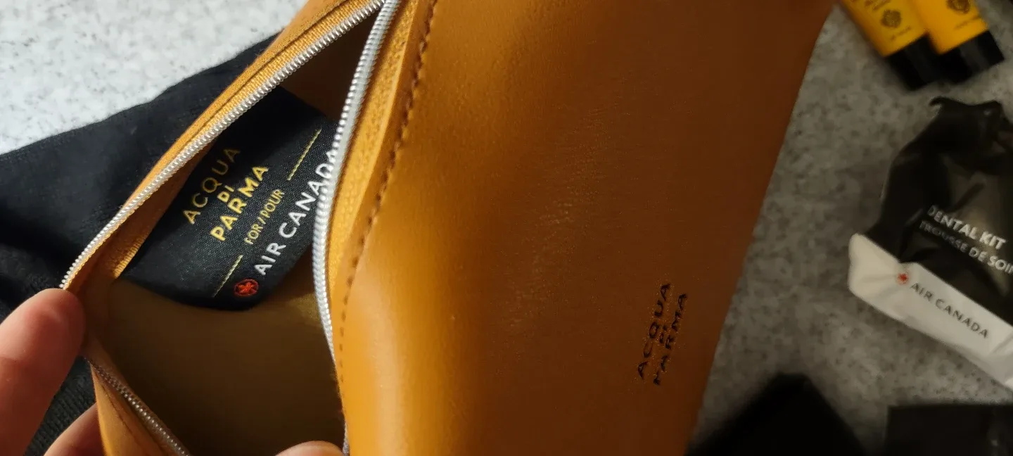 (NEW) Air Canada. Acqua di Parma Travel Kit - #Cleanout image indicator(7)