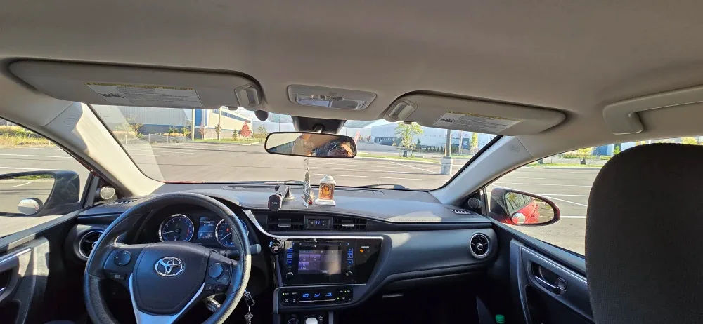 Red Toyota Corolla 2017 LE Sedan image indicator(7)