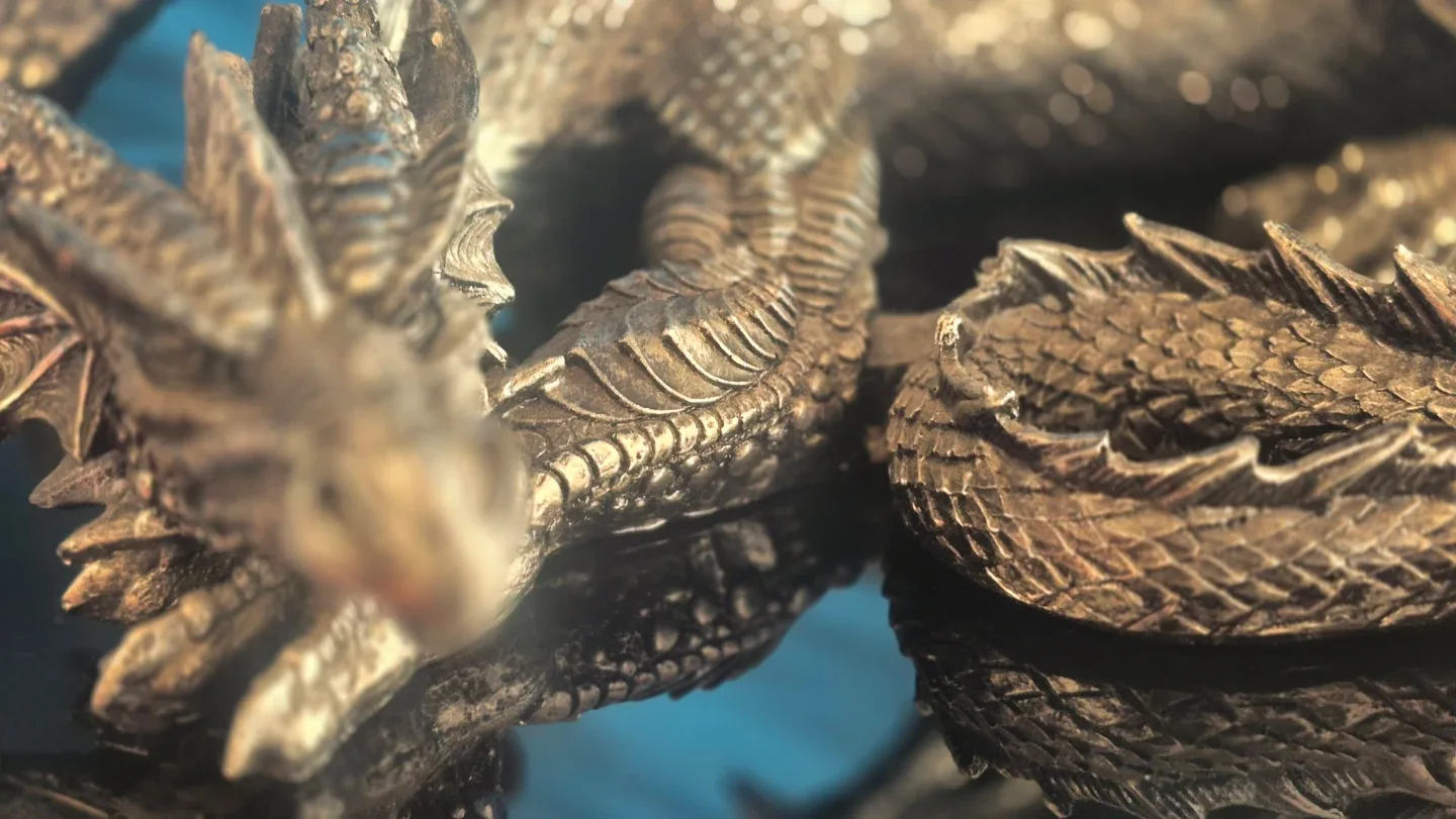 Gothic Metallic Dragon image indicator(4)