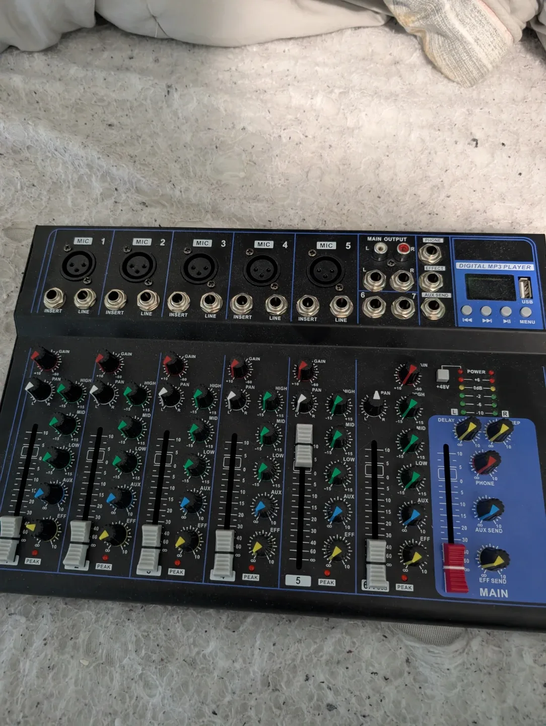 Audio Mixer with Power Supply image indicator(2)