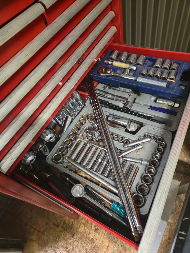 Beach Red Tool Chest with Tools image indicator(5)