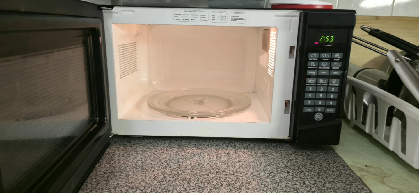 RCA Microwave - Black - photo 2