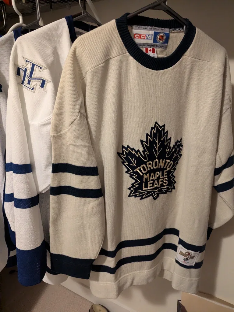 CCM+KOHO Toronto Maple Leafs Vintage Hockey Jerseys image indicator(8)