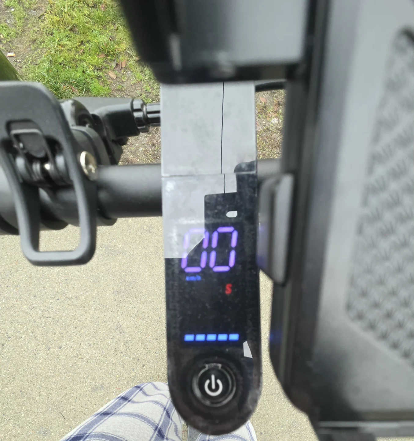 Werhy W5 Electric Scooter - photo 4
