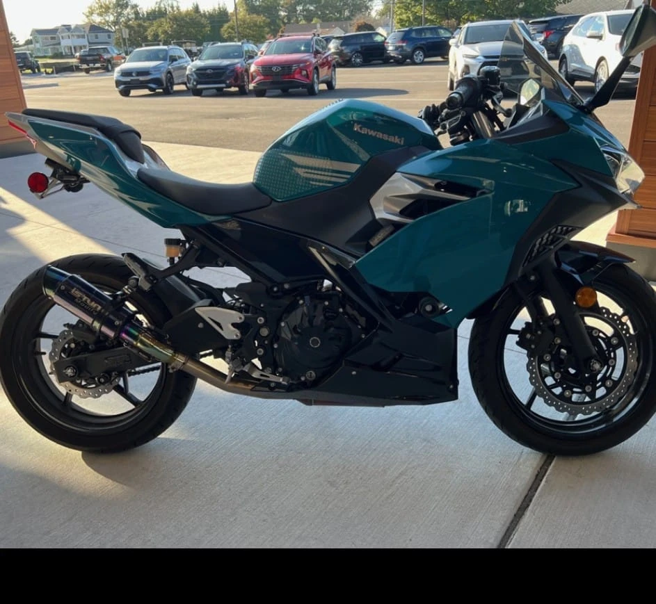 Kawasaki Ninja Motorcycle 400 - photo 5