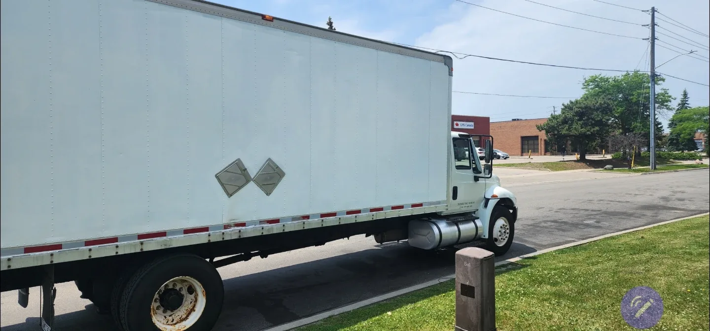 2006 International Box Truck 26" image indicator(8)