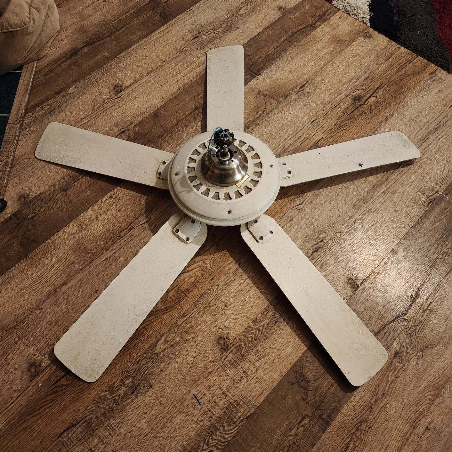 FREE Ceiling Fan. 36" diam.