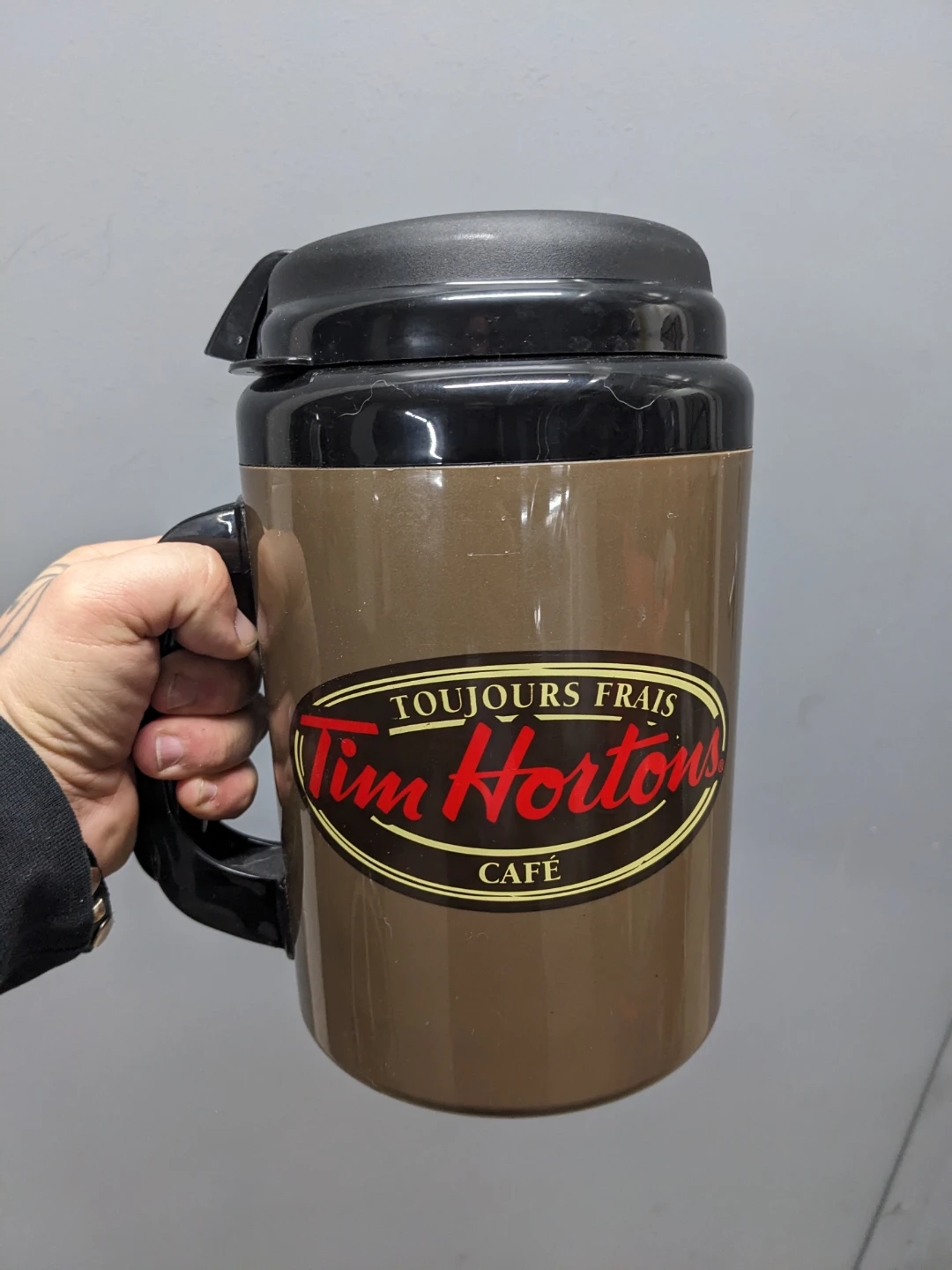 Tim Hortons Travel Mug & Tim Biebs Corduroy Bag - photo 2