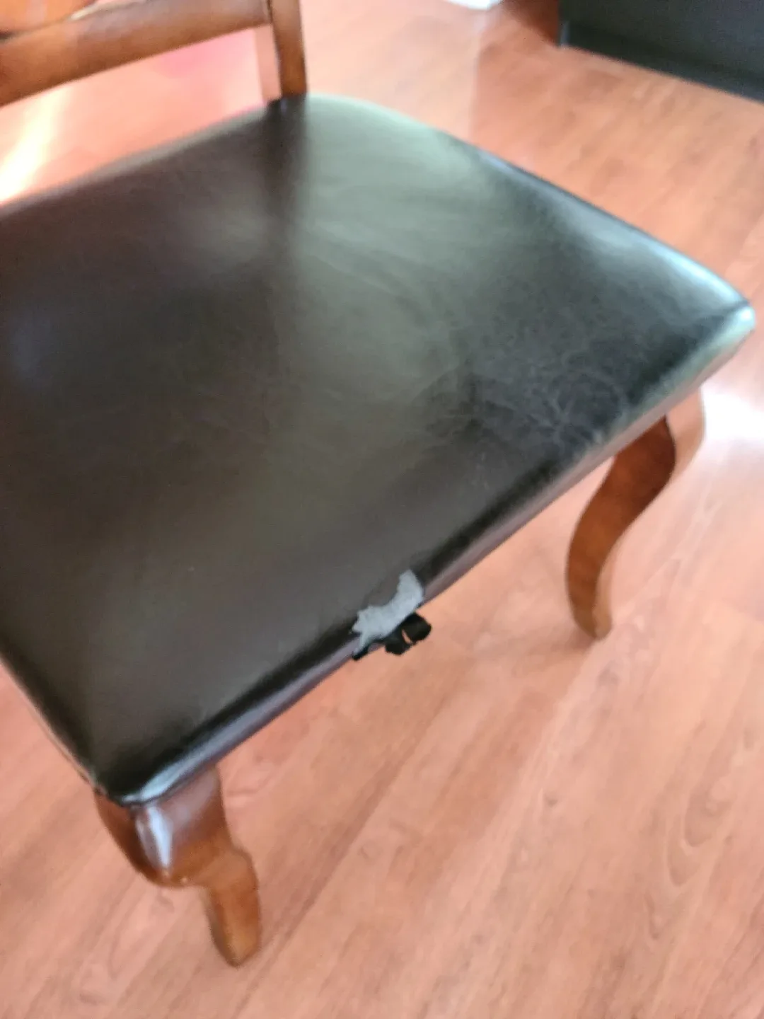 Dining Table with 6 Chairs image indicator(6)