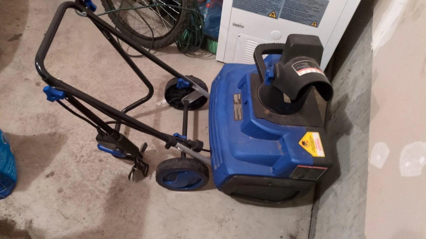 Yardworks Electric Snow Shovel - Corded