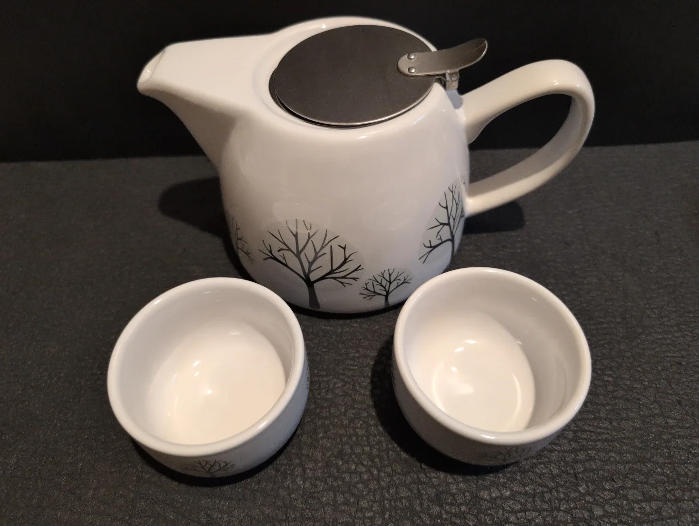 DAVIDsTEA Tea Set - Teapot & 2 Cups image indicator(2)