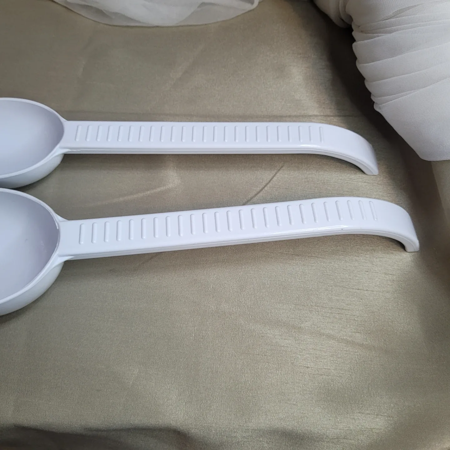 Weight Watchers 1 Cup and 1/2 Cup Spoons image indicator(6)