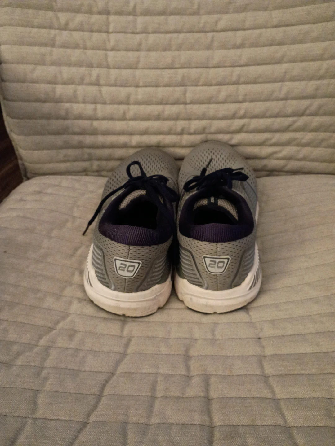 Brooks Beast 20 Gray Running Shoes - Size 10.5 - photo 3