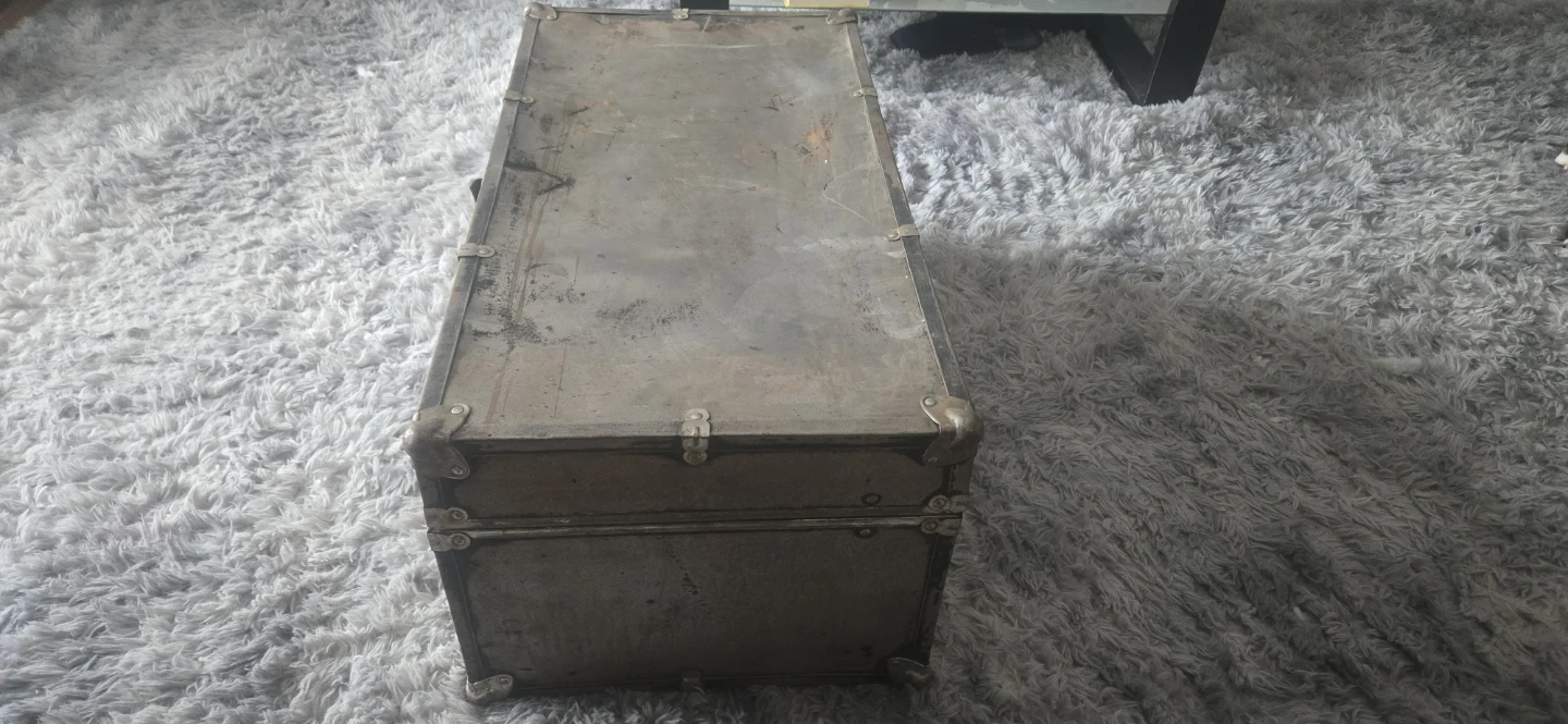 Antique Metal Steamer Trunk - photo 4