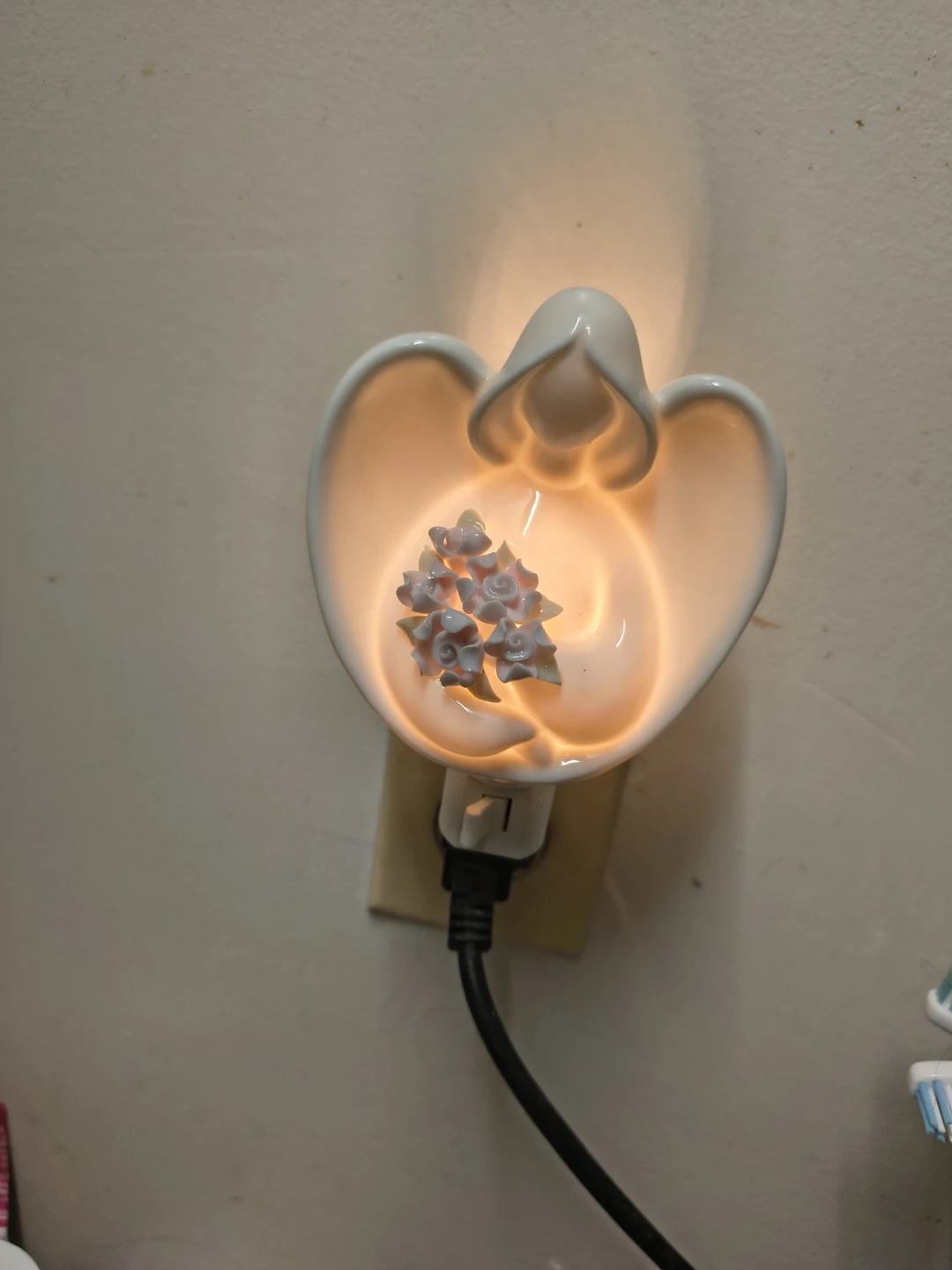 🏆 Angel Night Light with Flowers