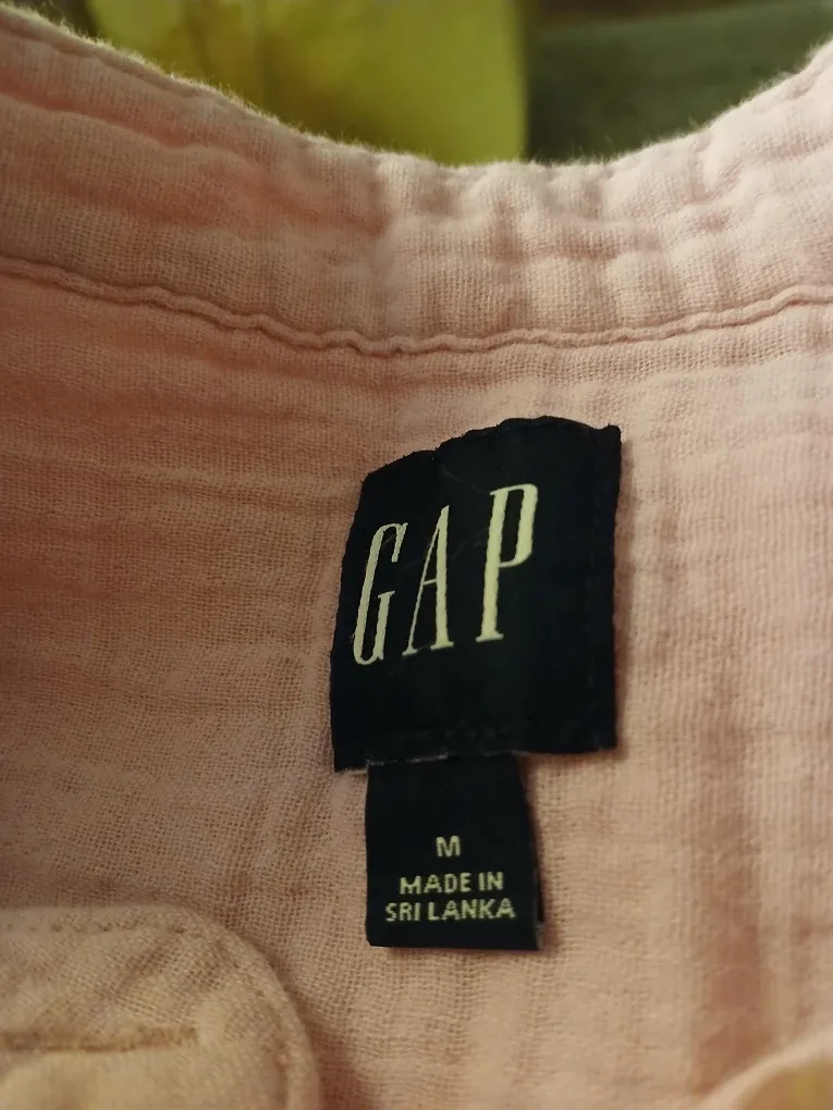 GAP Pink Cotton Shirt - Size M image indicator(2)