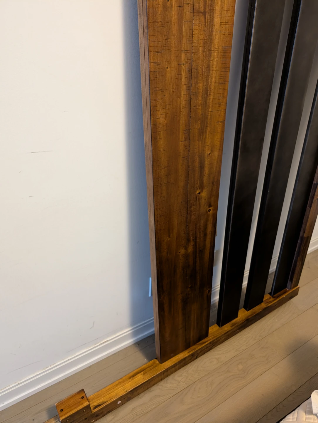 King size wooden headboard - photo 4