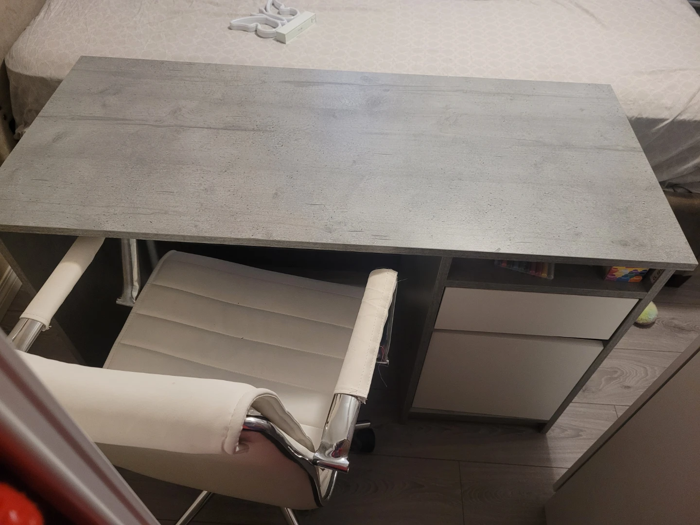 2 Grey Desk with White Drawers with 2 office chair - photo 4