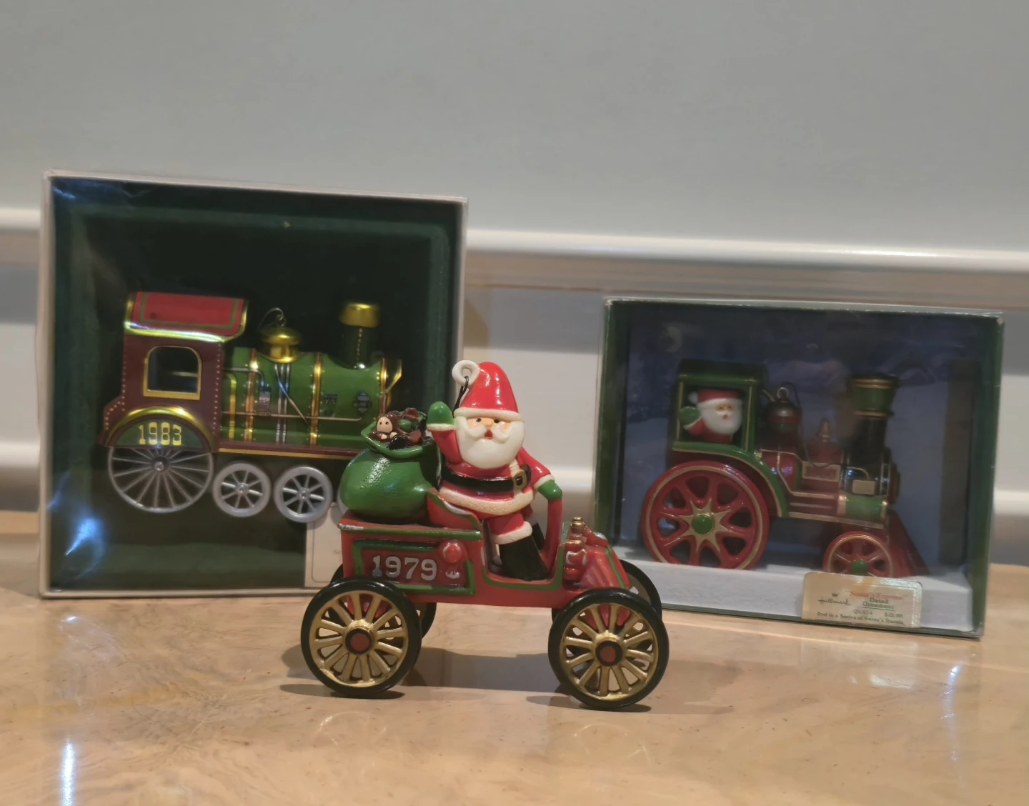 Hallmark-Here Comes Santa's Collection Ornaments - photo 2