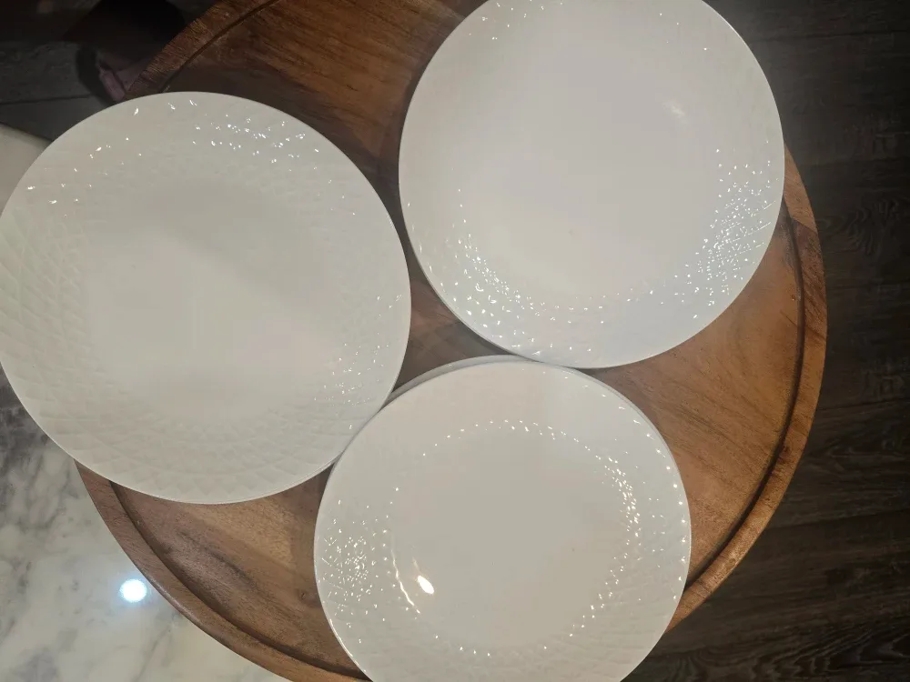 White Dinner Plates image indicator(2)