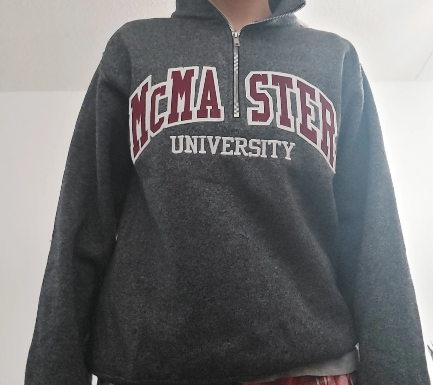 McMaster University Quarter-Zip Sweatshirt 🏆 - photo 2