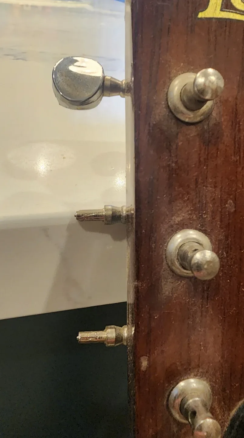 Lero Acoustic Guitar - Needs Repair image indicator(5)