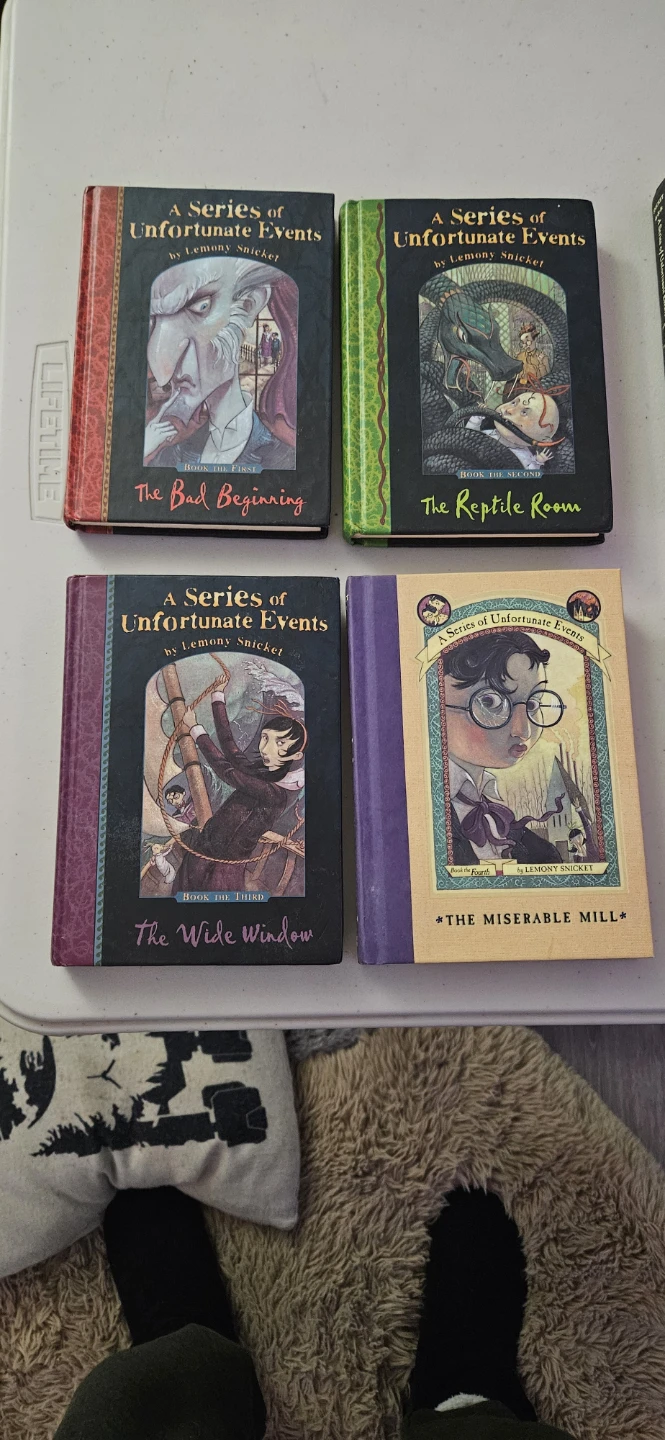 A Series of Unfortunate Events - Hardcover Books 1-13 - photo 2