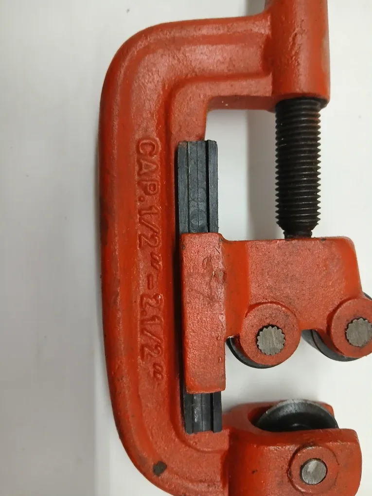 Ridgid Pipe Cutter - 1/2" to 2-1/2"