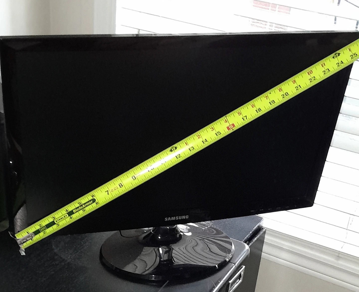Samsung S19C300HL 19" LED Monitor - photo 2