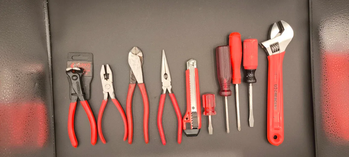 Mixed Tool Set - Pliers, Screwdrivers, Wrench image indicator(2)