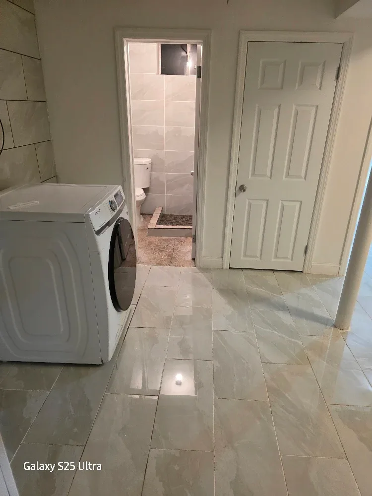 Semi-basement DISPONIBLE AHORA image indicator(5)