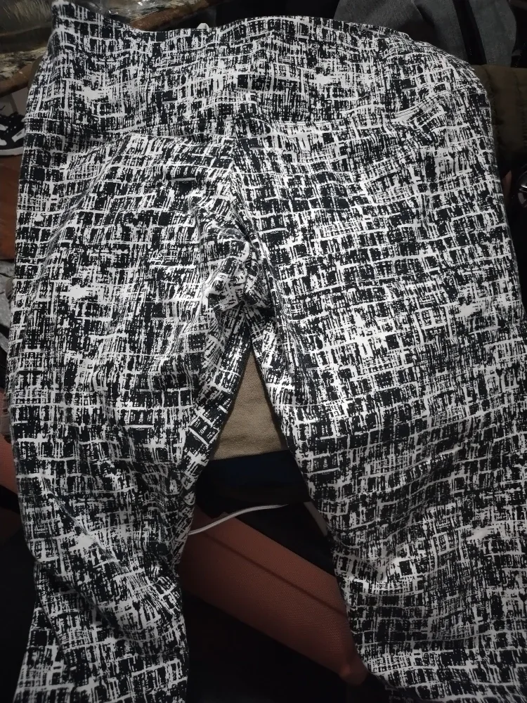 Suave Capri Leggings - Medium