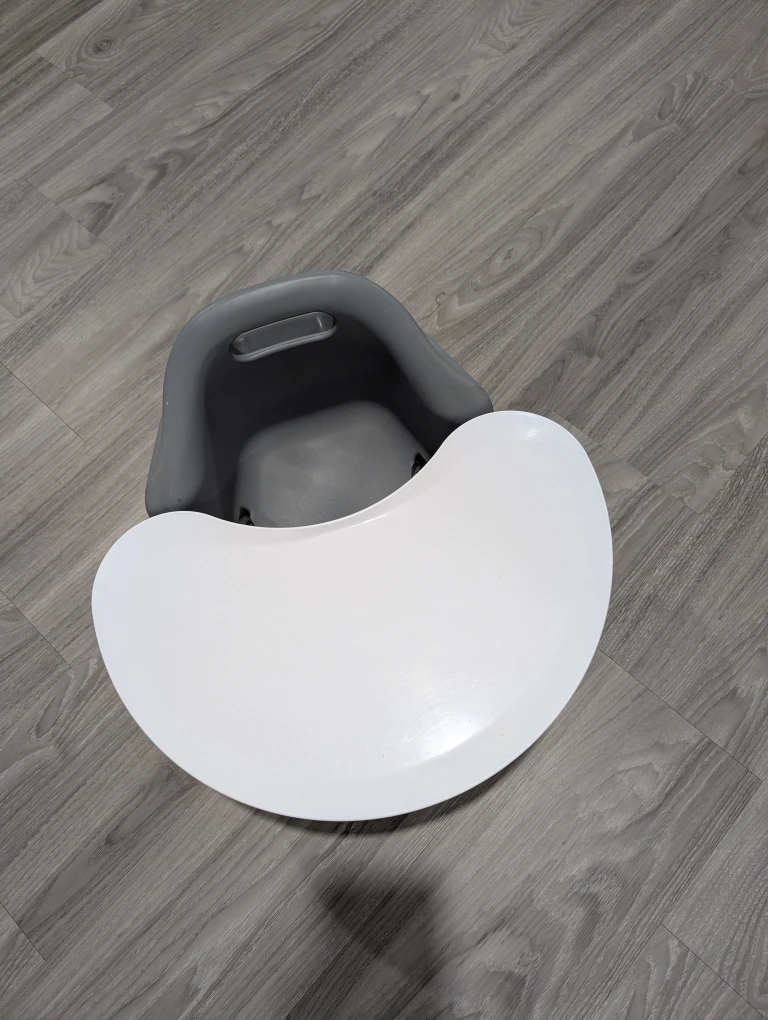 Upseat Baby Seat with Tray - photo 3