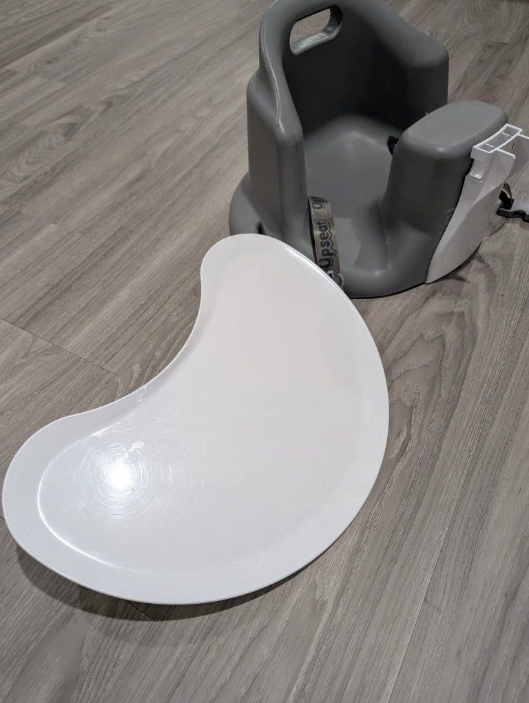 Upseat Baby Seat with Tray - photo 4