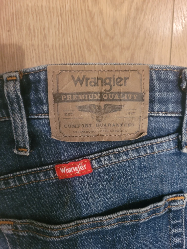 Wrangler Jeans, Size 34x32 and 34x30 - photo 2