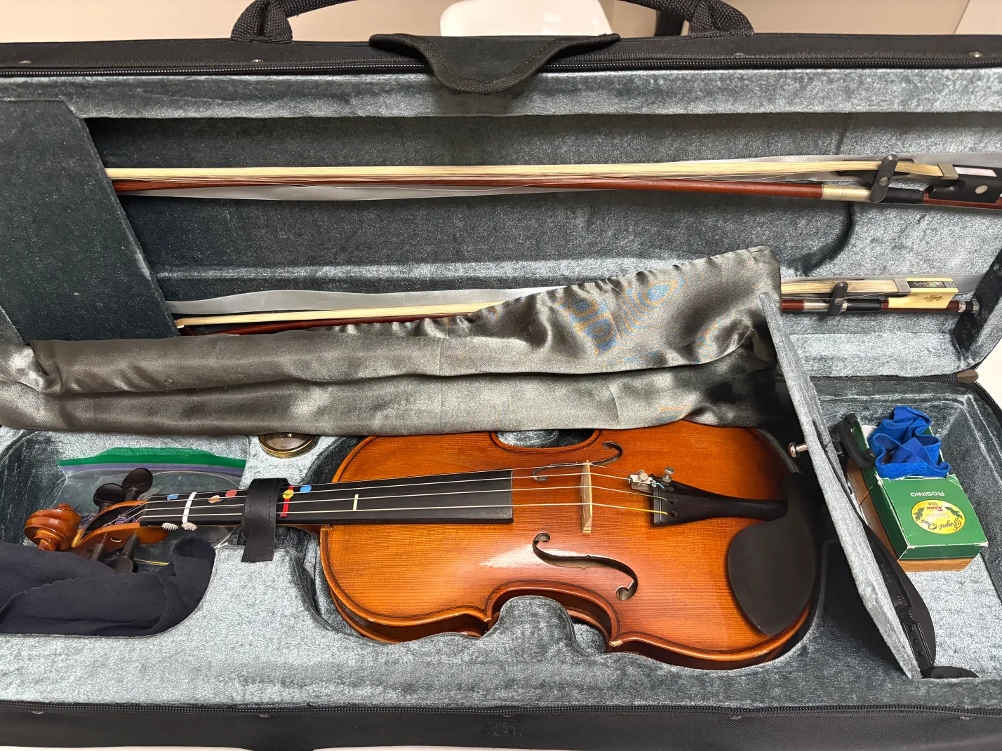 Violin with Case and Accessories size 3/4
