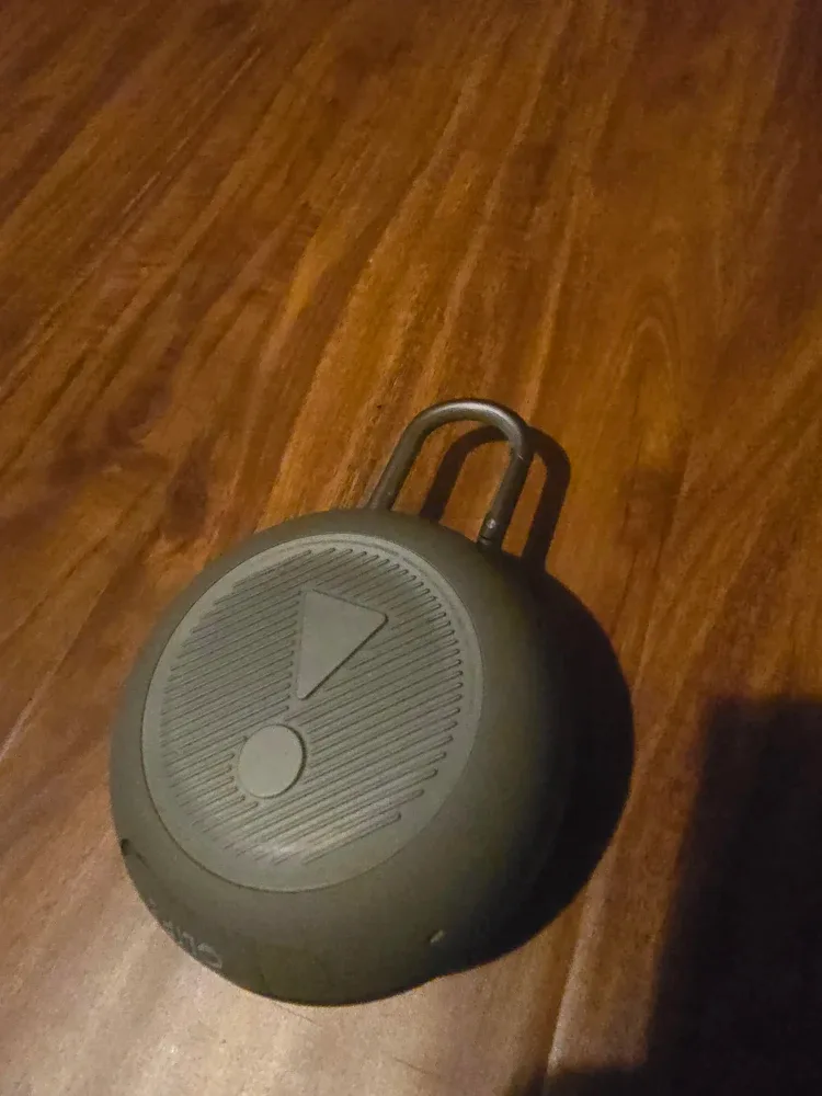 JBL Clip 3 Portable Bluetooth Speaker image indicator(2)
