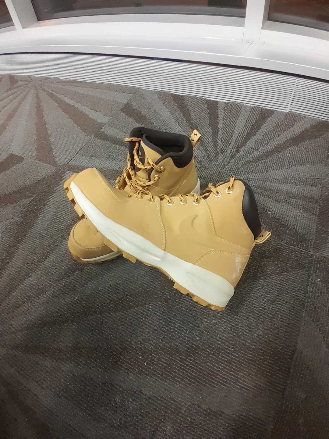 Nike Boots - Tan Colour Original Size 9
