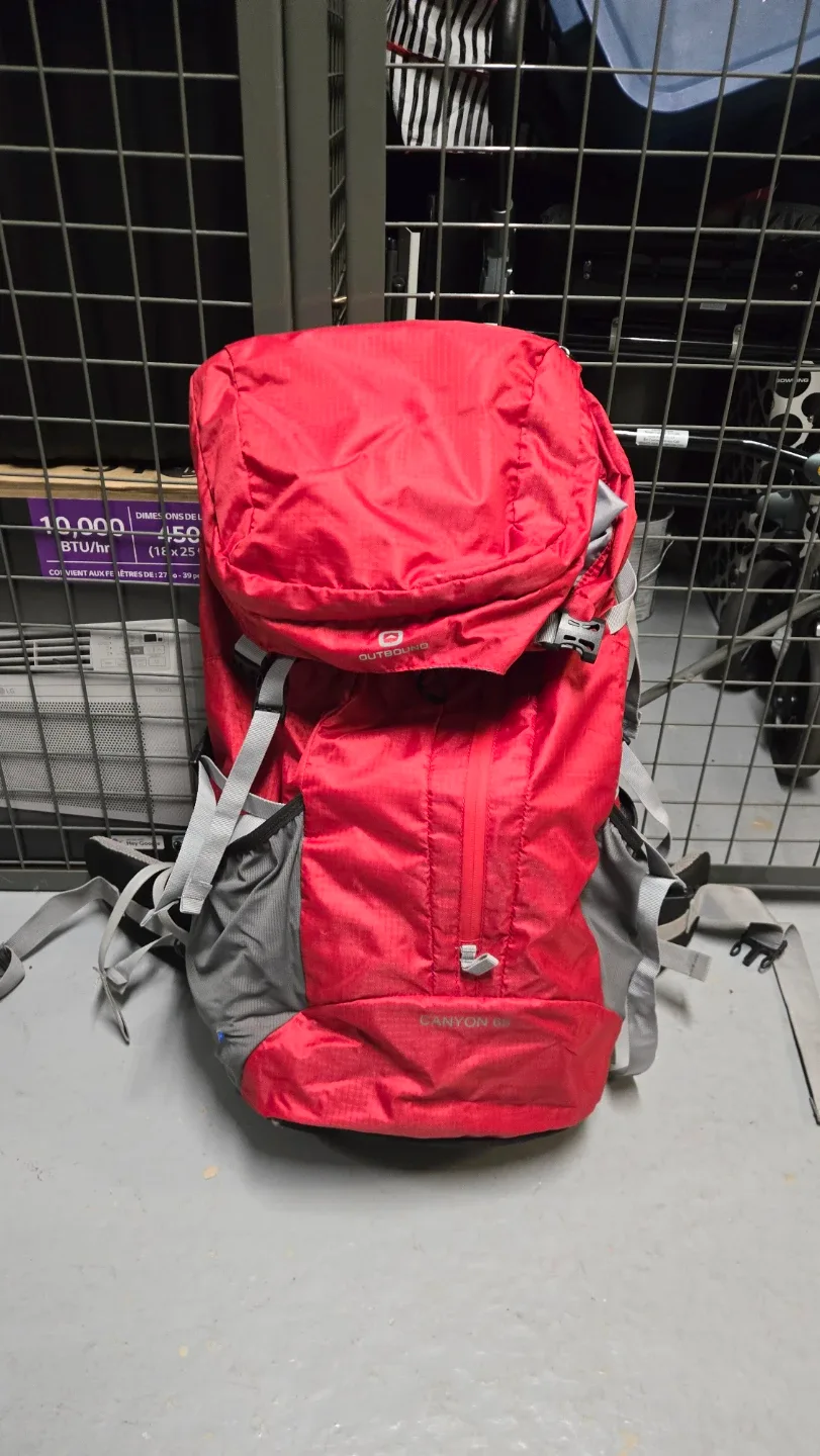 Outbound Canyon 65L Backpack - Red