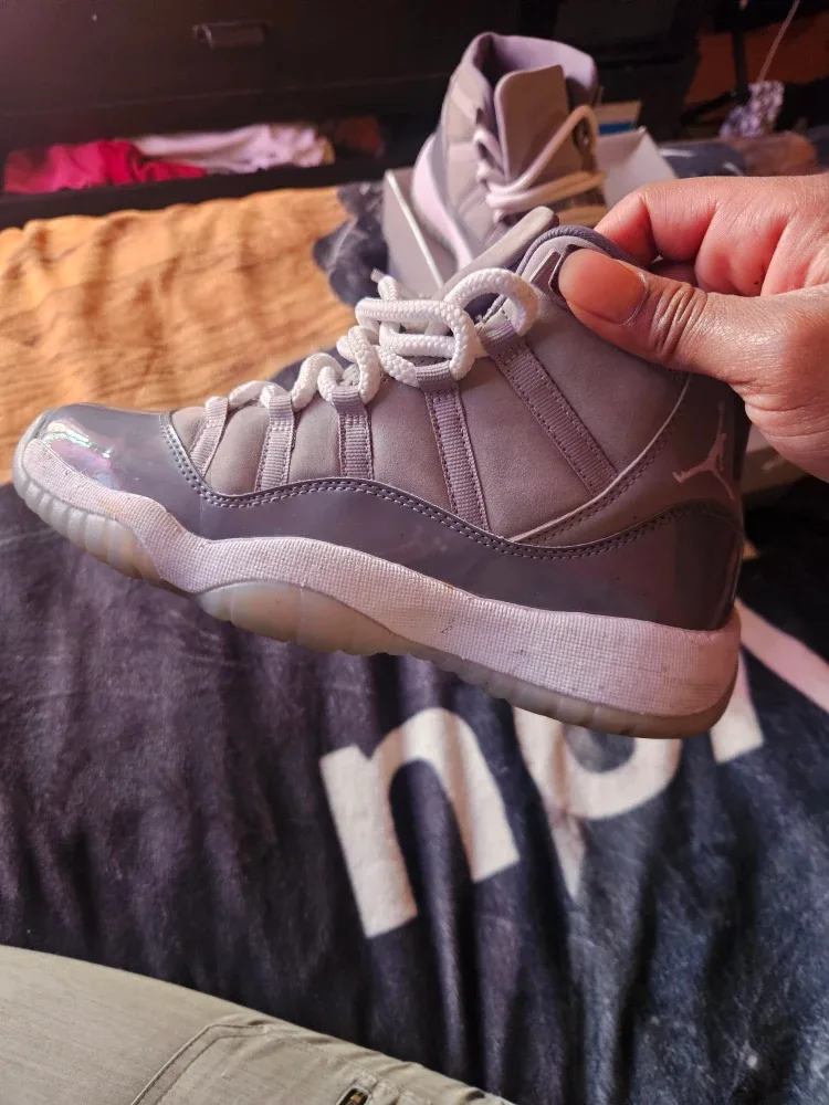 Jordan 11 Retro Cool Grey BIG KIDS image indicator(5)