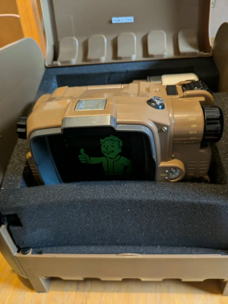 Fallout 4 Pip-Boy Edition for PS4 - Like New!