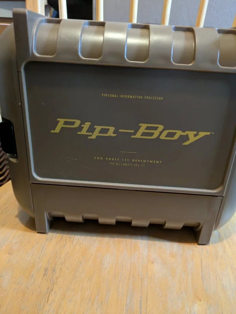 Fallout 4 Pip-Boy Edition for PS4 - Like New! image indicator(4)