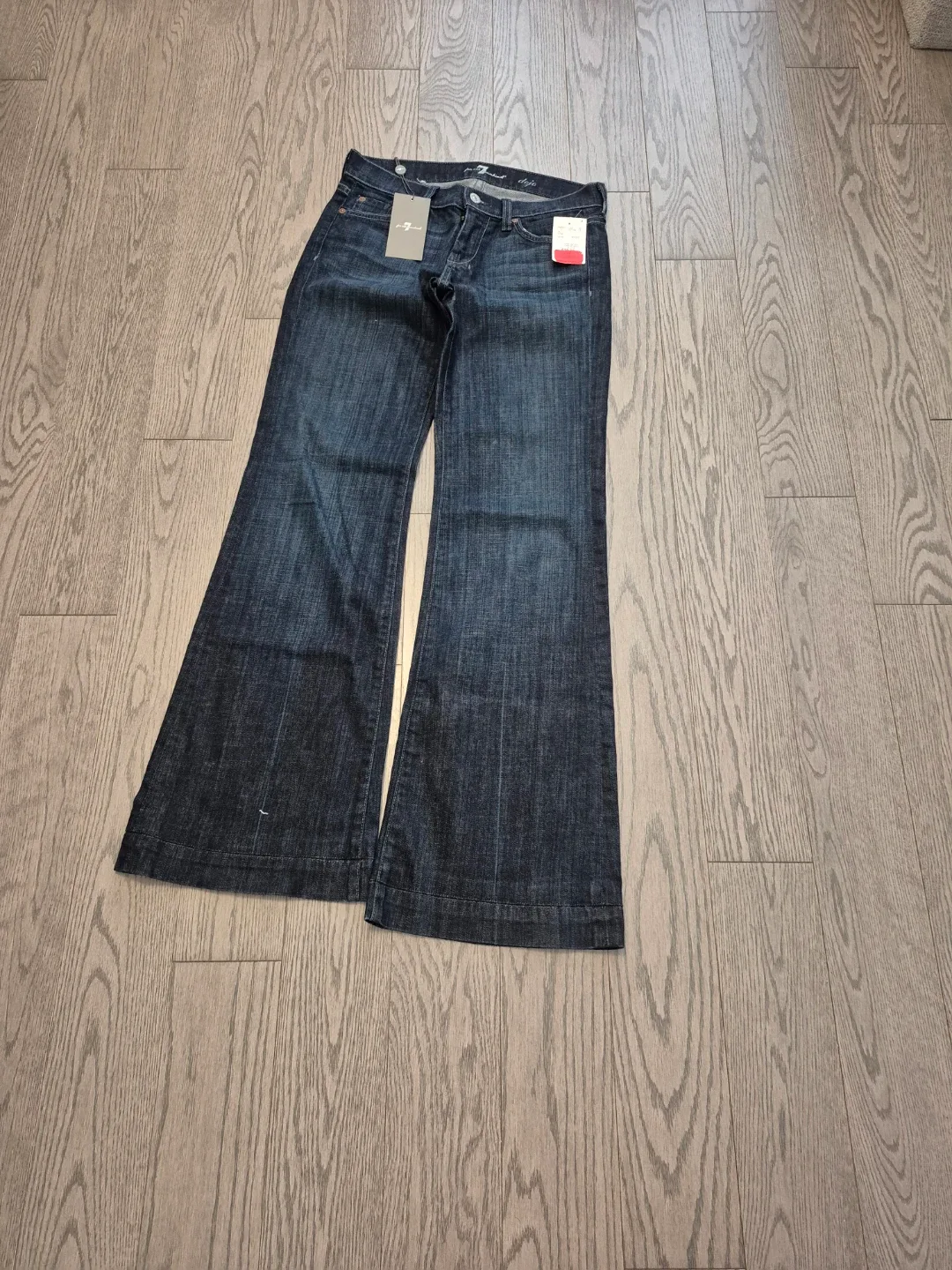 7 For All Mankind Jeans Size 26 image indicator(4)