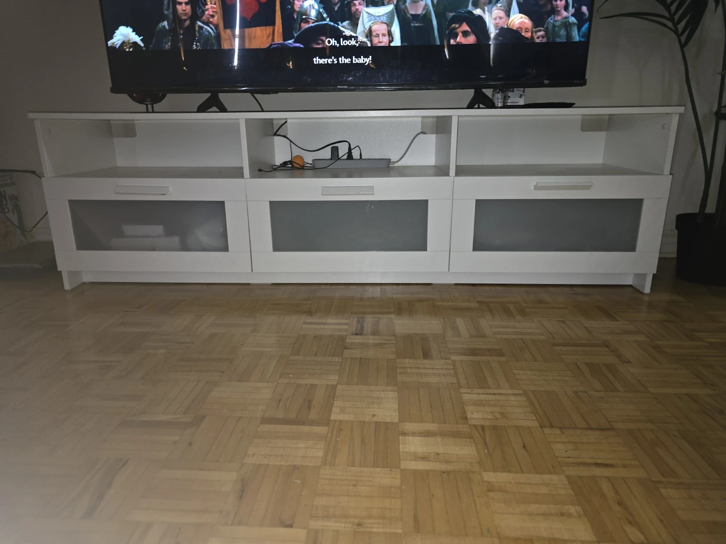 IKEA Besta TV Stand - White - photo 3