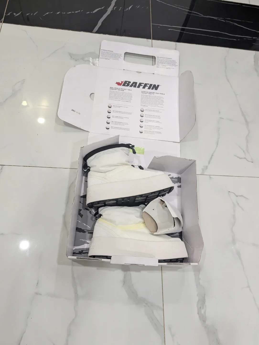 Baffin NESTINGDOVE White Boots - New in Box!