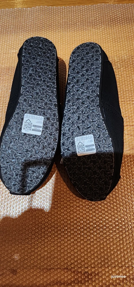 TOMS Black Canvas Women's Shoes - Size 5 #cleanout - photo 2