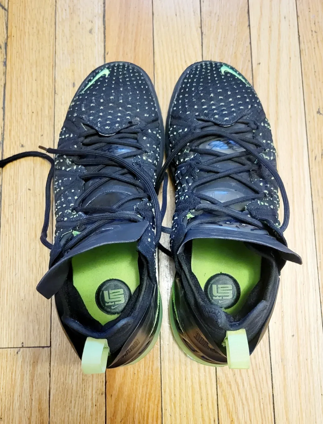Nike LeBron 17 Black/Lime US 10.5 image indicator(4)