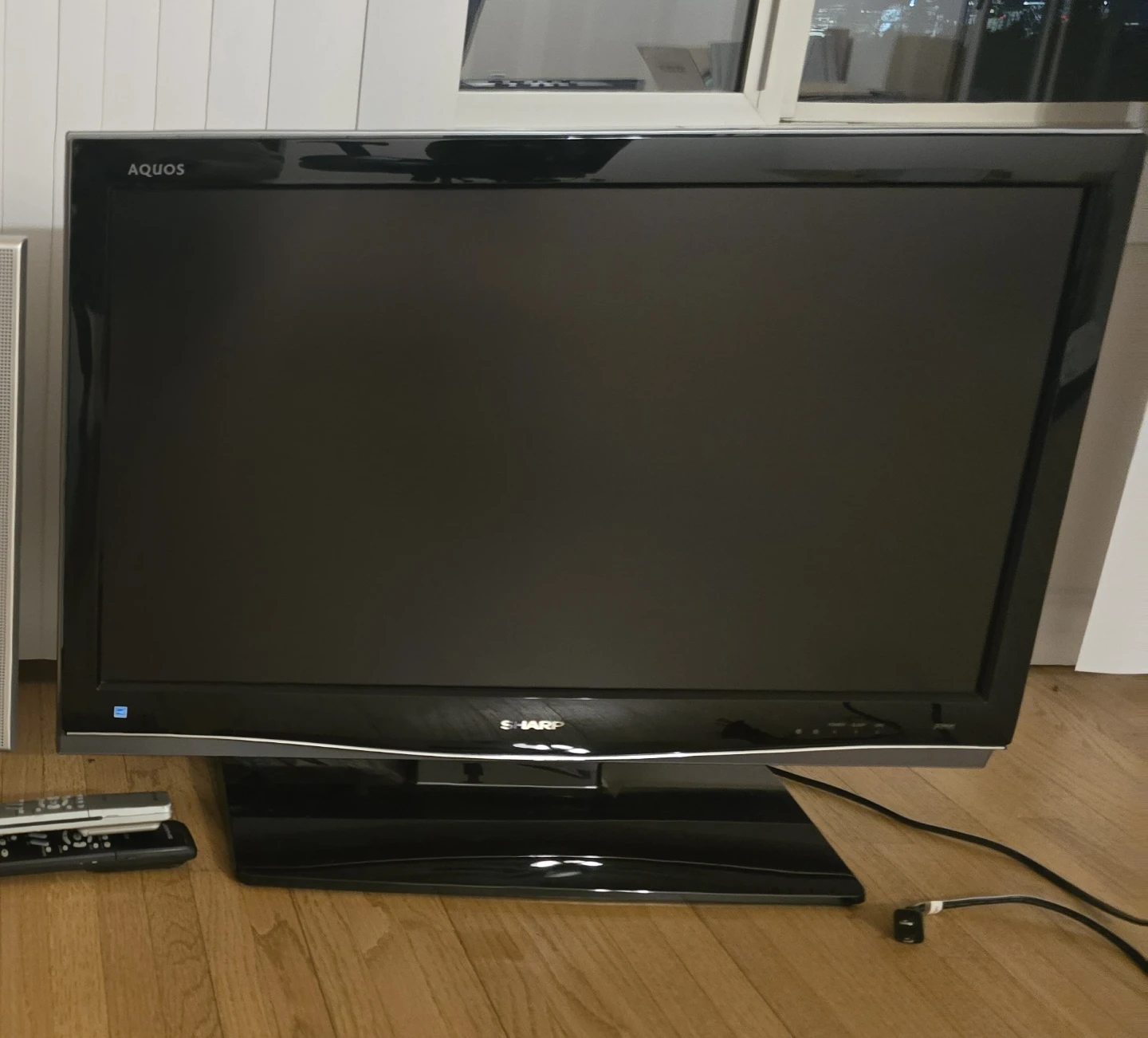 32" Sharp Aquos LCD TV