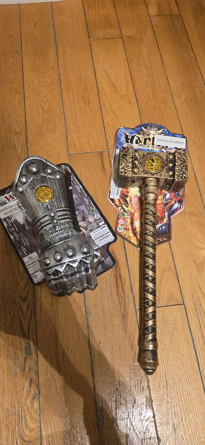 Warrior Hammer & Gauntlet Toy Set